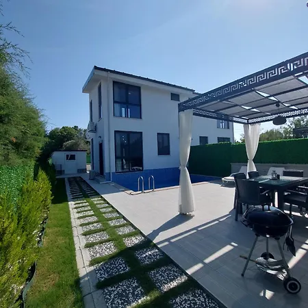 Mell Apartmán *